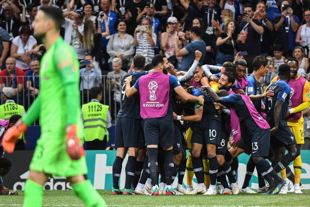 而詹姆斯的 而詹姆斯的